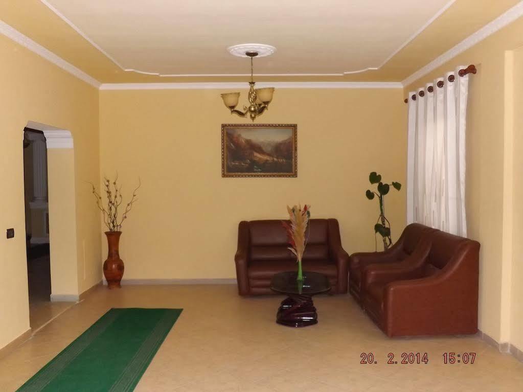 Koa Tirana